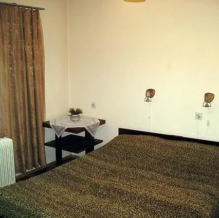 Minkovi Pensionat Trjavna